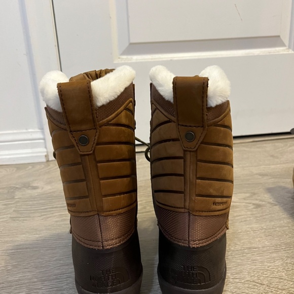 The North Face Snow Boots - US 8.5 / UK 6.5 / EU 39.5 - Excellent Condition! - Picture 2 of 5